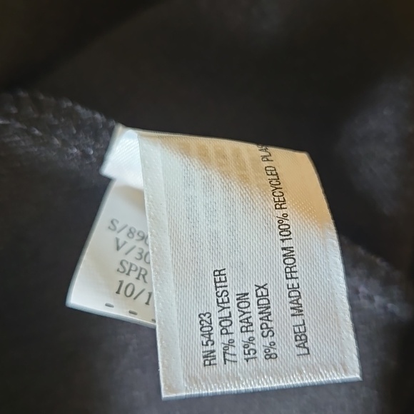 Gap-Black knit stretchy fitted dress that's fuller at bottom Sz 4 NWT - Picture 10 of 10